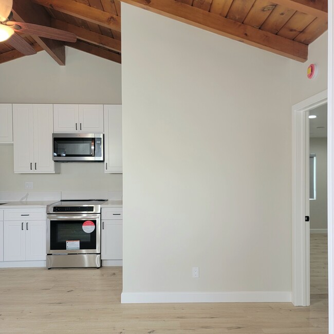 Another view of the kitchen - 7237 Citronell Ave