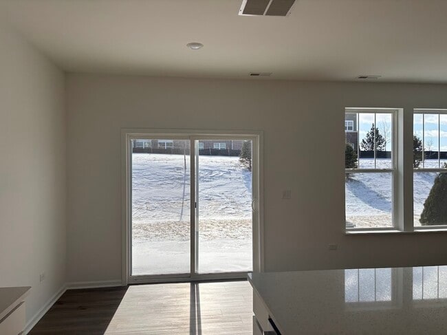 Building Photo - 12213 Dodwell St