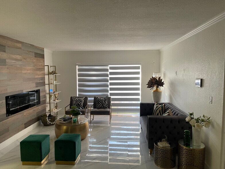 Building Photo - 7120 Fairway Dr