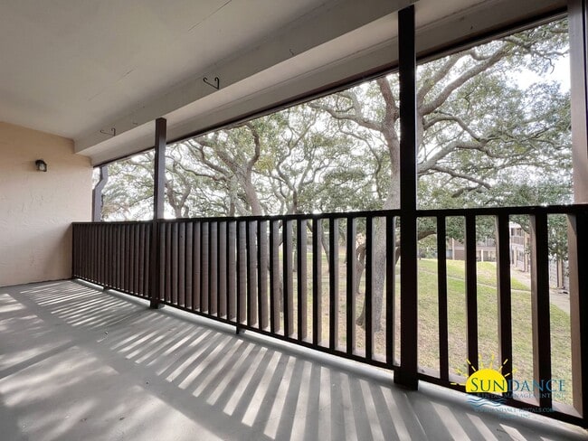 Building Photo - Great 1 Bedroom Condo in Fort Walton Beach!
