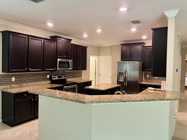 Building Photo - 16057 Bainebridge Dr