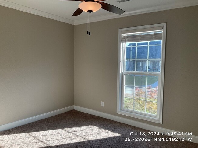 Building Photo - One Year Old - 3 Bedroom House