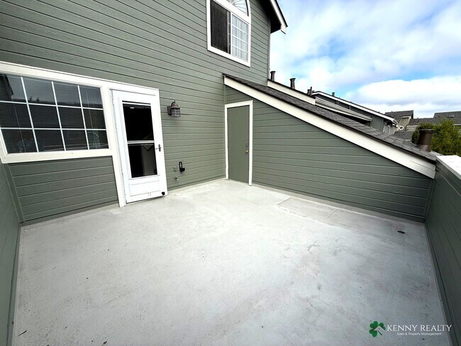 Building Photo - Remodeled 2-Bedroom Home with City Views in Daly City