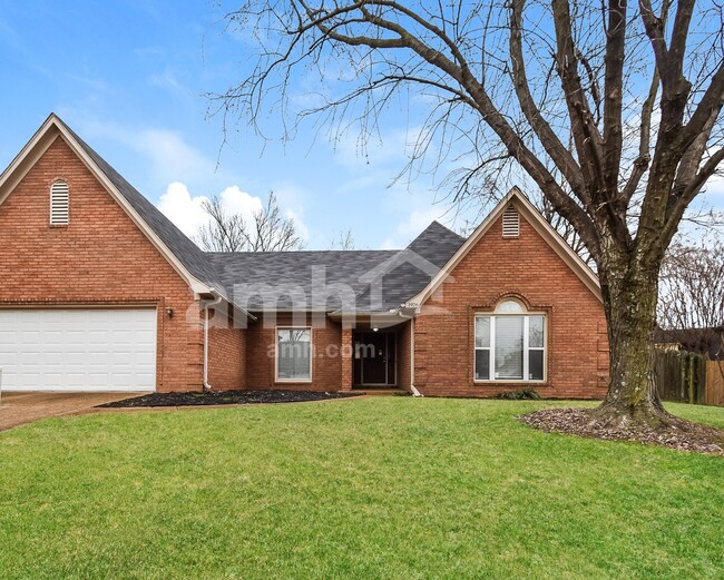 Building Photo - 1926 Bohemia Dr