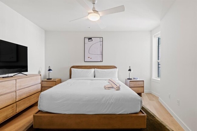 Building Photo - 2323 S Lamar Blvd