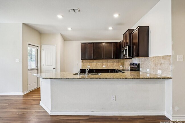 Building Photo - 6906 Quantum Lp