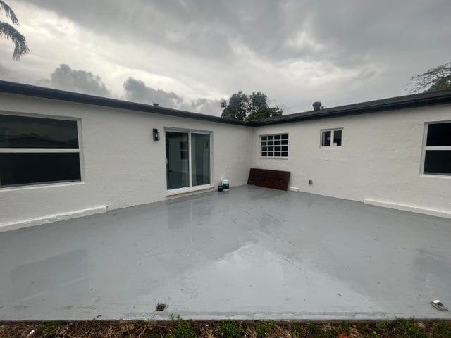 Building Photo - 1720 SW 13th St