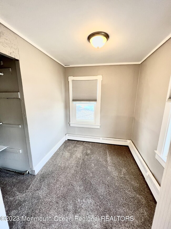 Building Photo - 614.5 Ocean Park Ave