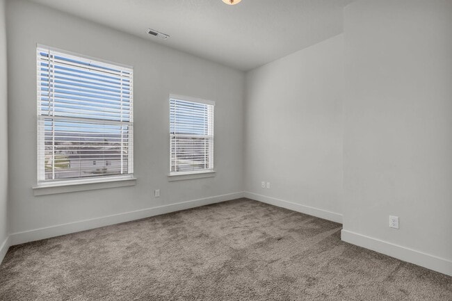 Building Photo - Ranch Landing Condo