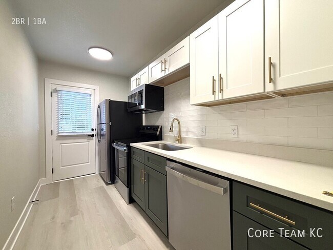 Building Photo - 4337 Mercier St