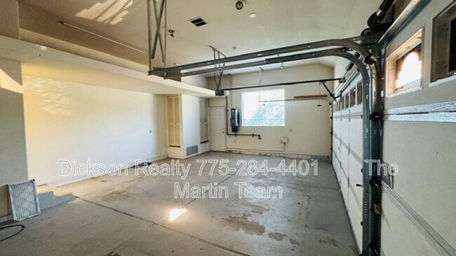 Building Photo - 6186 Squires Ln