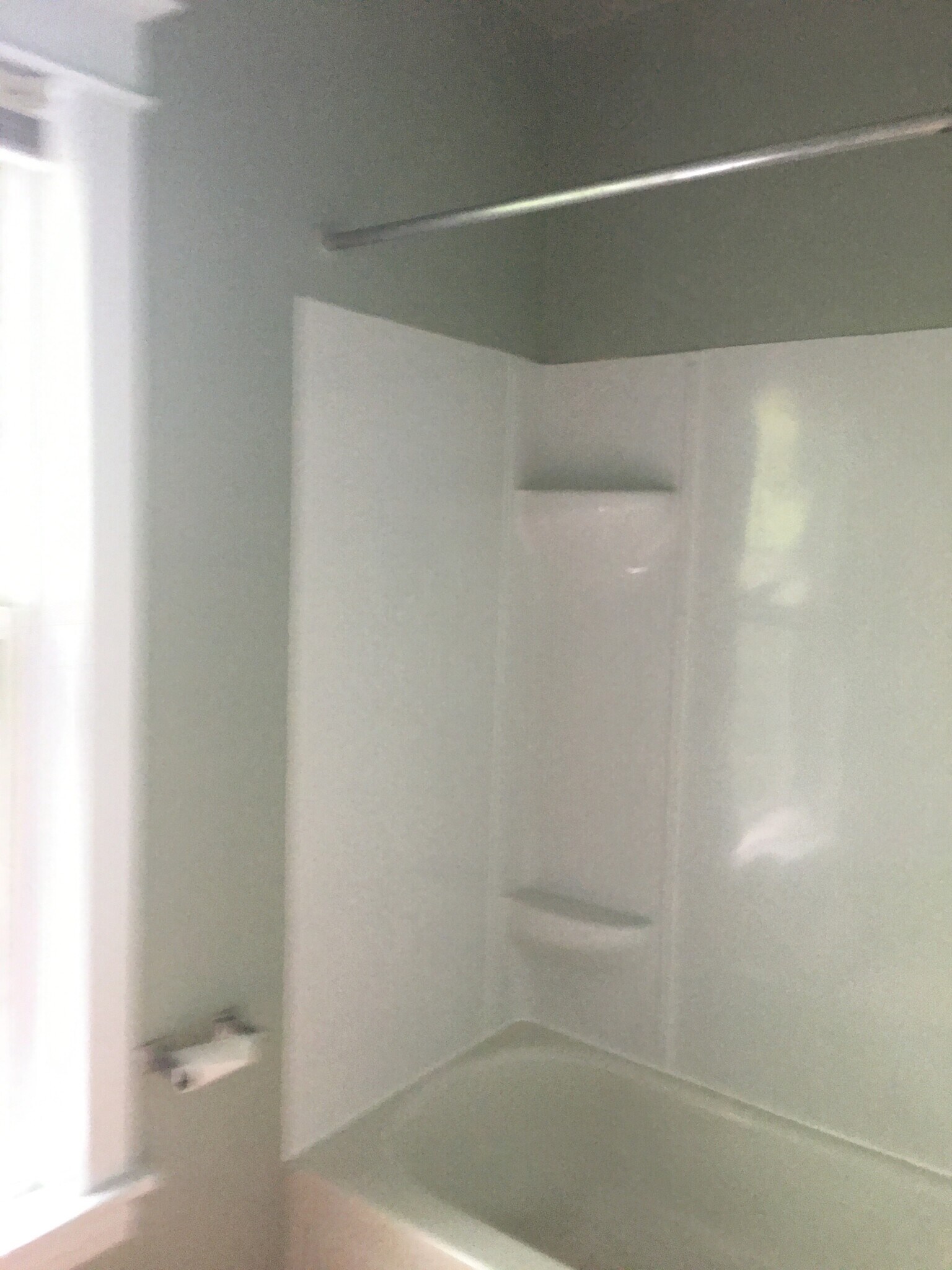 Building Photo - 526 E 7th St