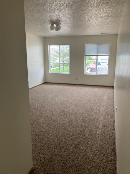 Building Photo - 85 Sugar Creek Ln
