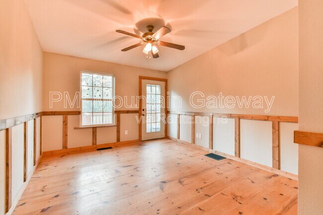 Building Photo - 455 Cantrell Rd