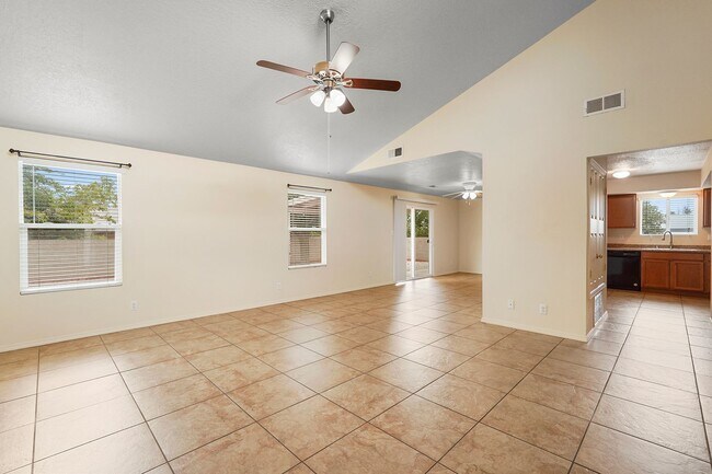 Building Photo - 270 Littler Dr SE