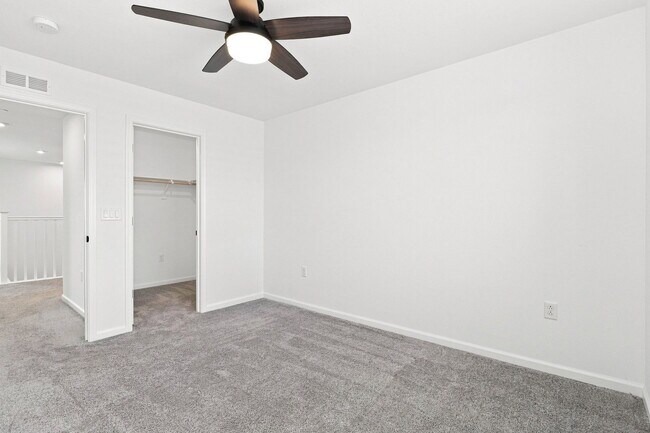 Building Photo - 516 Silver Cloud Ct