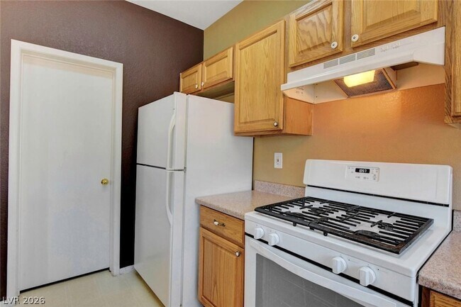 Building Photo - 2576 Velez Valley Way