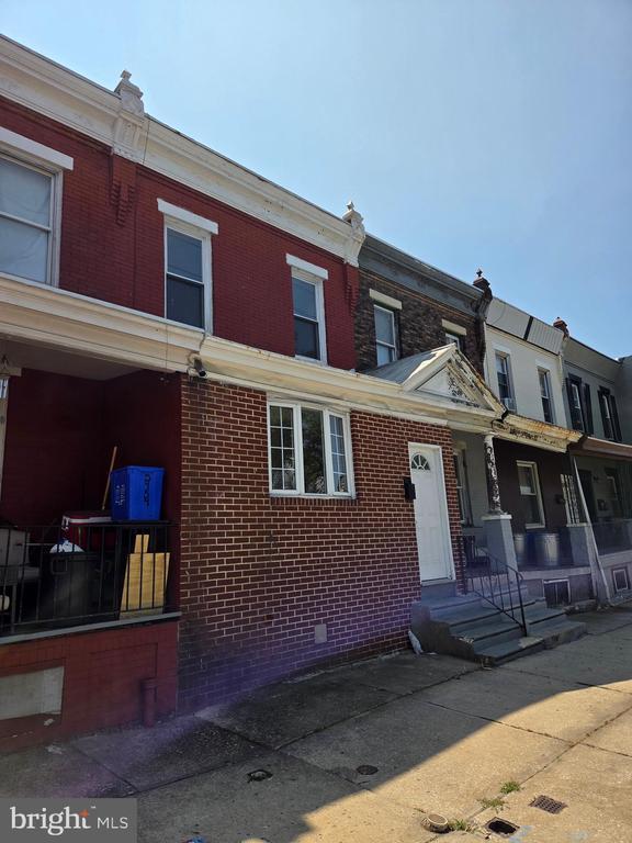 Building Photo - 5456 Spruce St