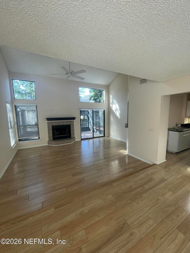 Building Photo - 536 Pelican Key