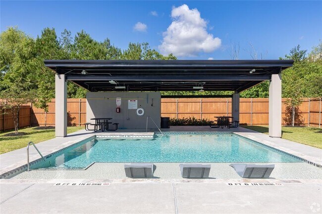 Building Photo - 430 S Centro Cir
