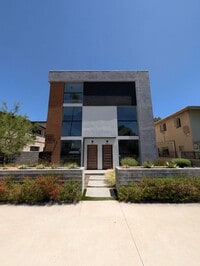 Building Photo - 4260 Laurel Canyon Blvd