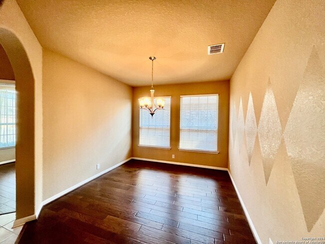 Building Photo - 3155 Sunset Cove