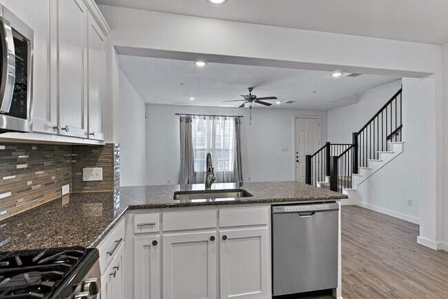 Building Photo - 3958 Sukay Dr