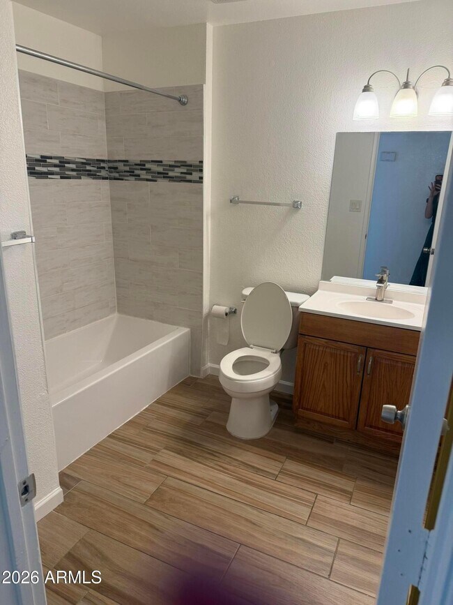 Building Photo - 20601 N 33rd Ave