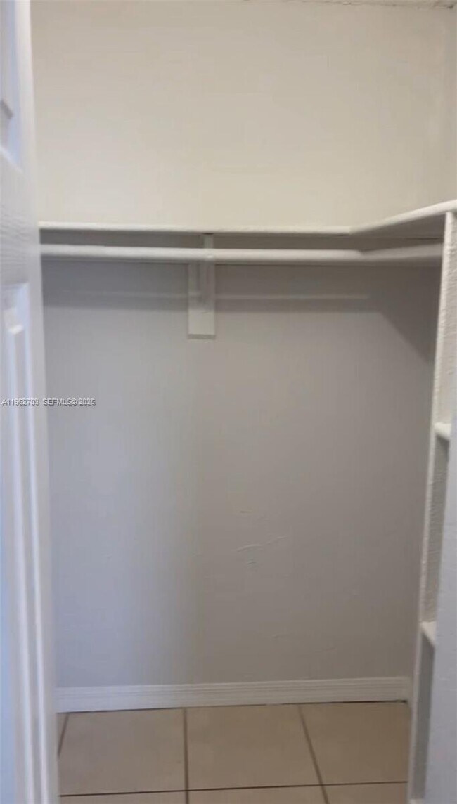 Building Photo - 801 NW 47th Ave