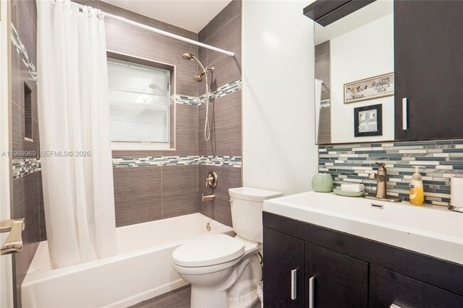 Building Photo - 113 SW 2nd St