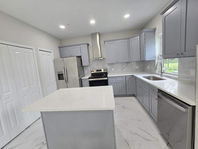 Building Photo - 4468 S Lake Orlando Pkwy