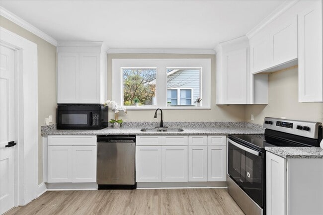 Building Photo - 1409 St Michael Ave
