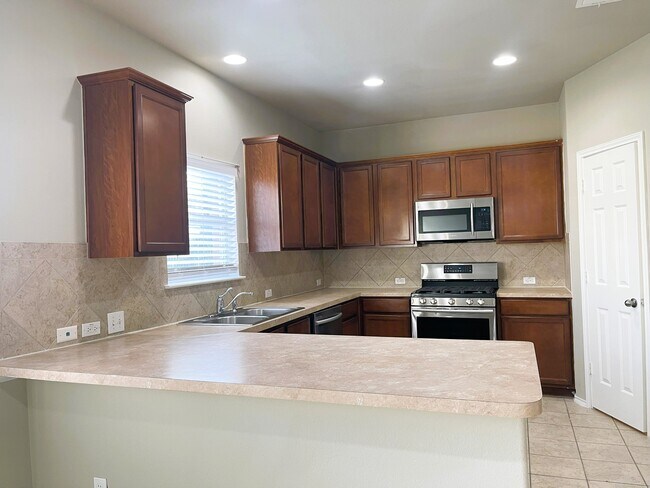 Building Photo - 11021 Boundless Valley Dr