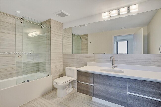 Building Photo - 301 Altara Ave