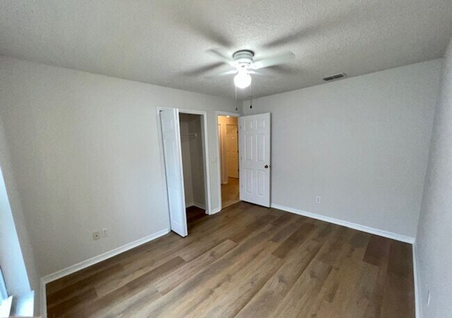 Building Photo - 4119 Coralbrooke Grove