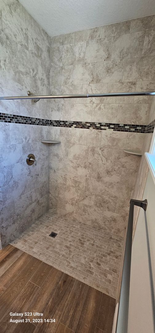 Building Photo - New 3/2/2.5 Home with Upgrades