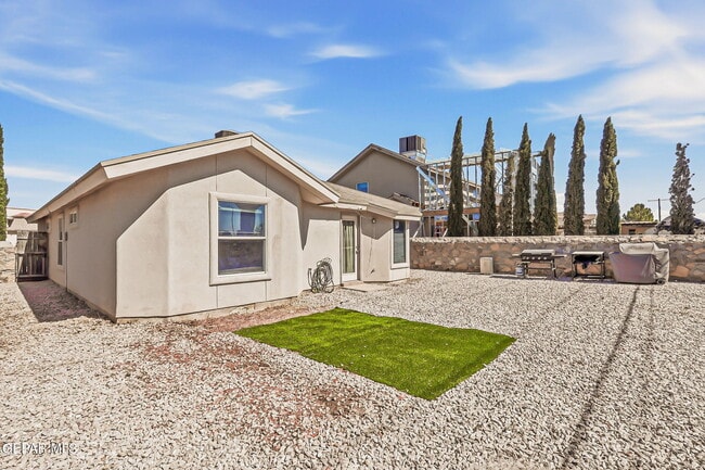 Building Photo - 12928 Alfredo Apodaca Dr