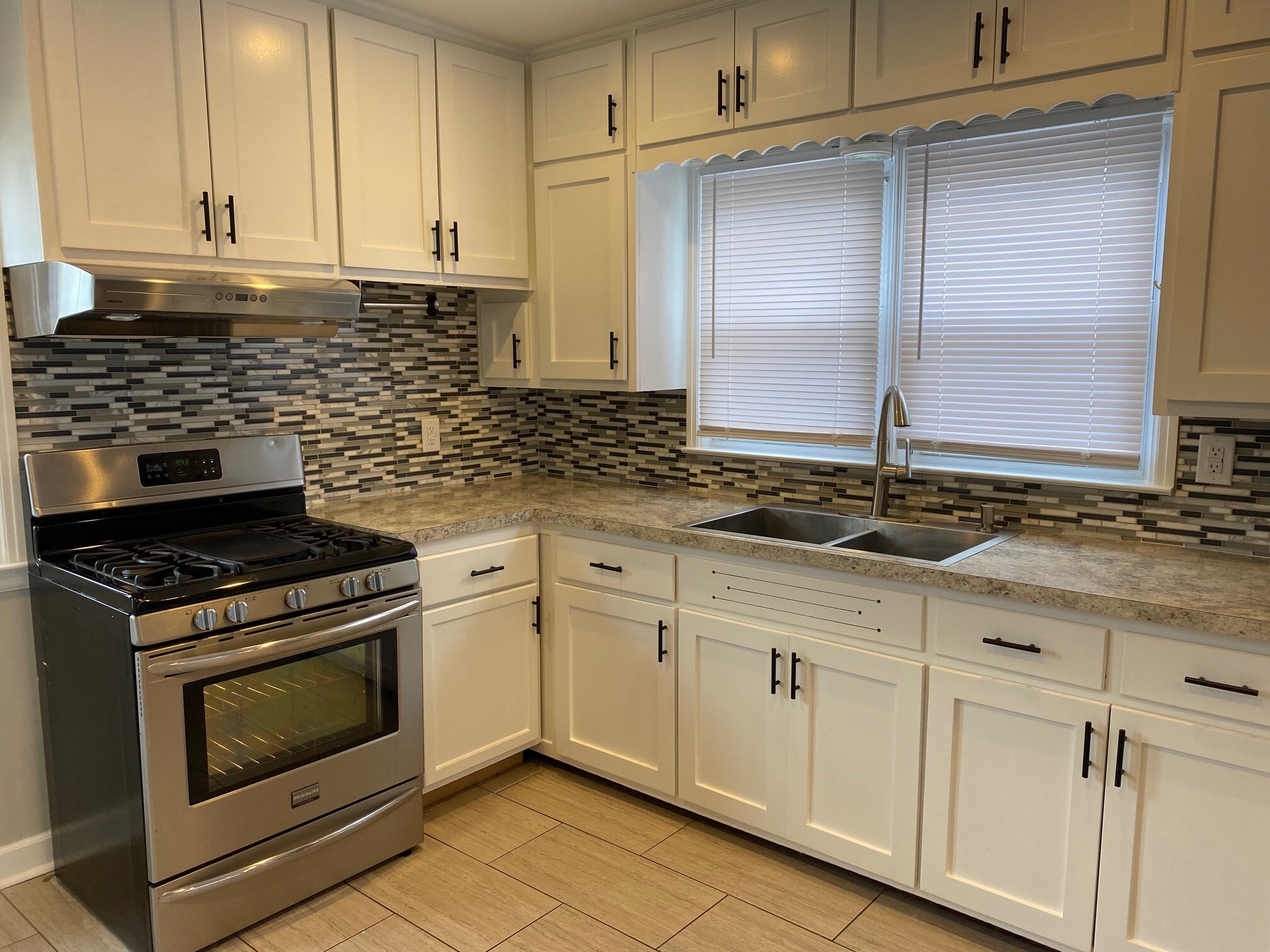 Building Photo - 5311 Crittenden Ave