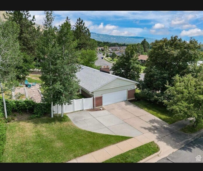 Building Photo - 279 Peachtree Dr