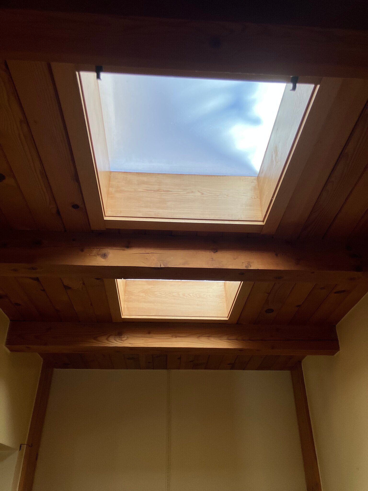 Building Photo - 3228 1/2 La Avenida de San Marcos