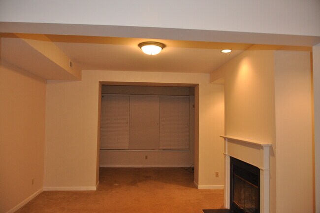 Building Photo - 5936 McPherson Ave