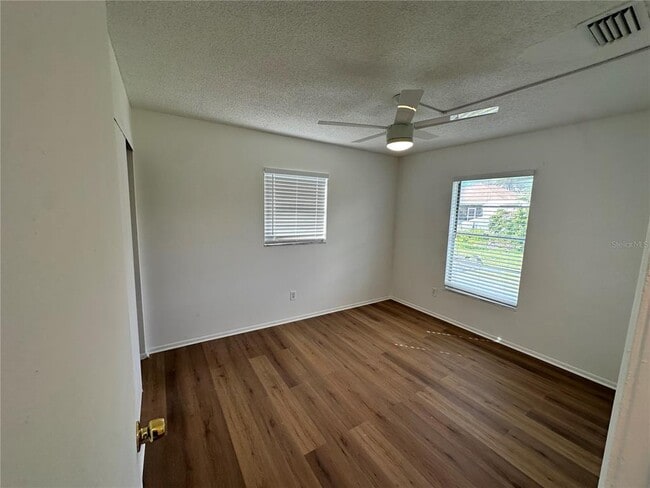 Building Photo - 9474 Tacoma Ave