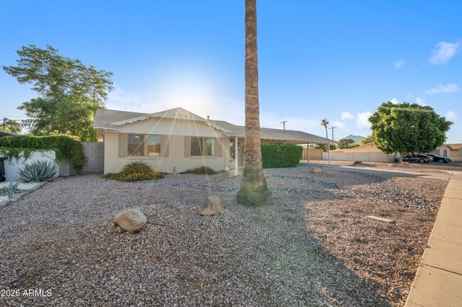 Building Photo - 2548 N 68th Pl