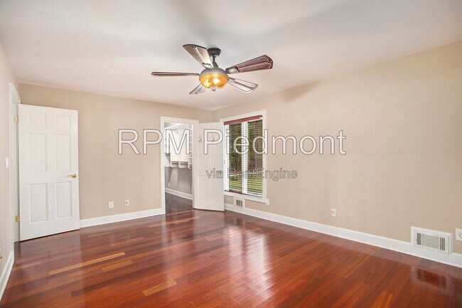 Building Photo - 630 Pine Point Trce