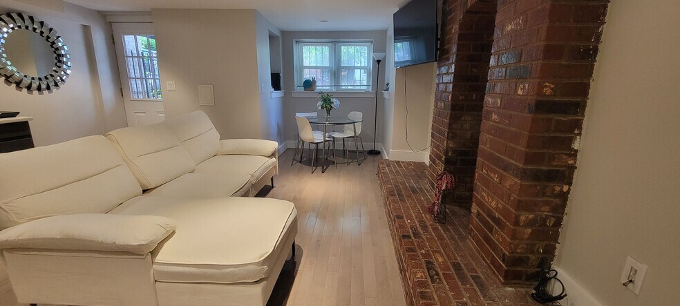 Building Photo - 41 Q St NW