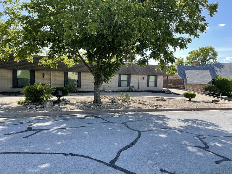 Front - 4715 Ranch View Rd