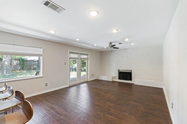 Building Photo - 2015 Ganyard Dr