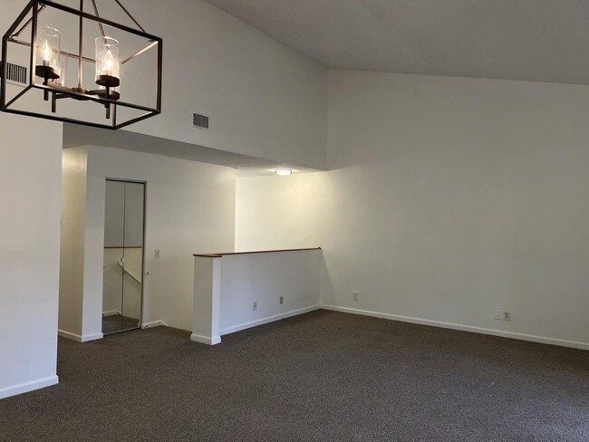 Building Photo - 6622 Via Regina