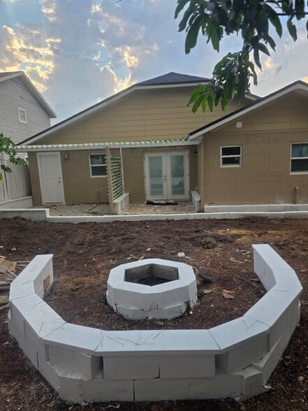 Building Photo - 117 Chicago Woods Cir