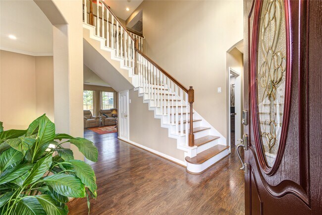 Building Photo - 3211 Hickory Grove Ln